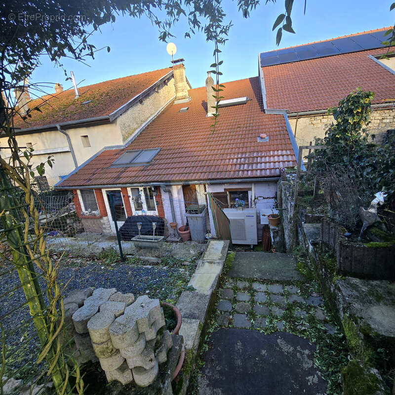 Maison à DAMVILLERS