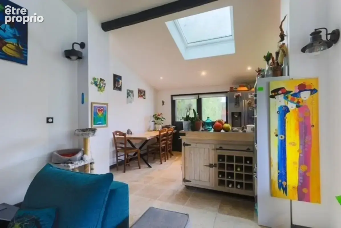 Très bel ensemble immobilier avec jardin et piscine offrant une belle rentabilité locative: 2 maisons non mitoyennes et un immeu - photo 6