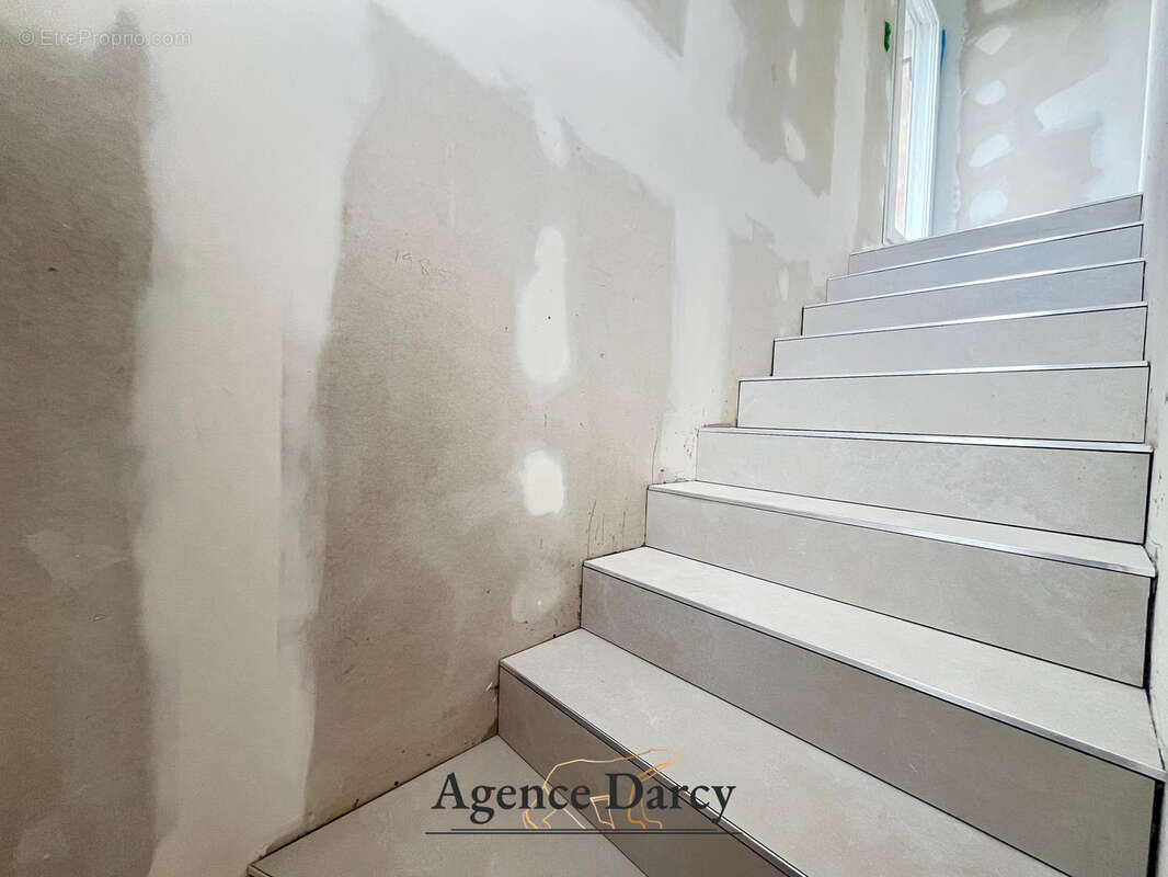 Maison à NUITS-SAINT-GEORGES