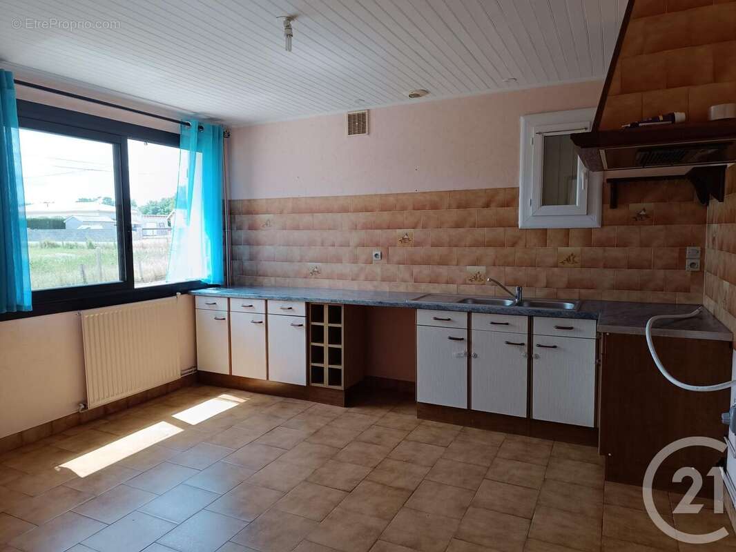 Maison 112 m² à La Barde  - photo 5