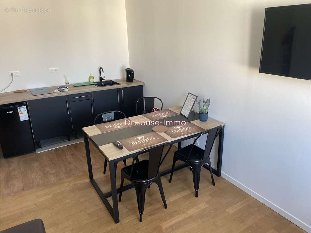 Appartement 270 m² à Gond-Pontouvre  - photo 9