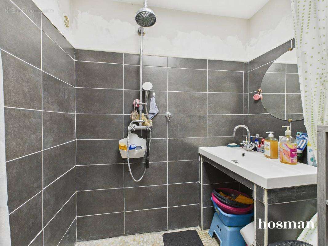 Maison à PIERRE-BENITE