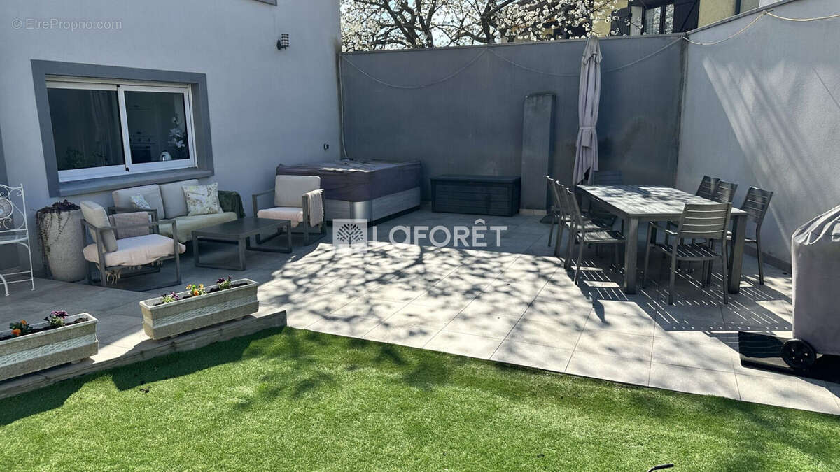 Maison à CHAMPIGNY-SUR-MARNE