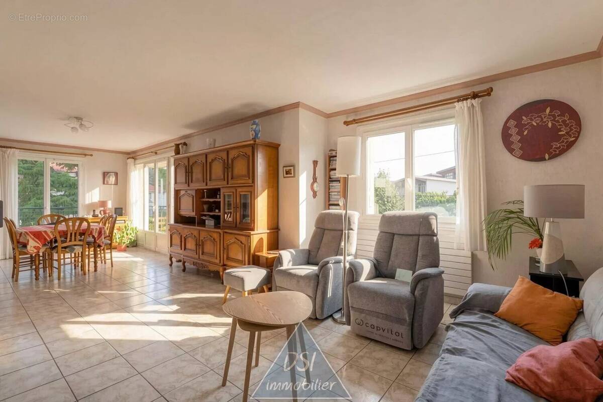 Appartement à BEYNOST