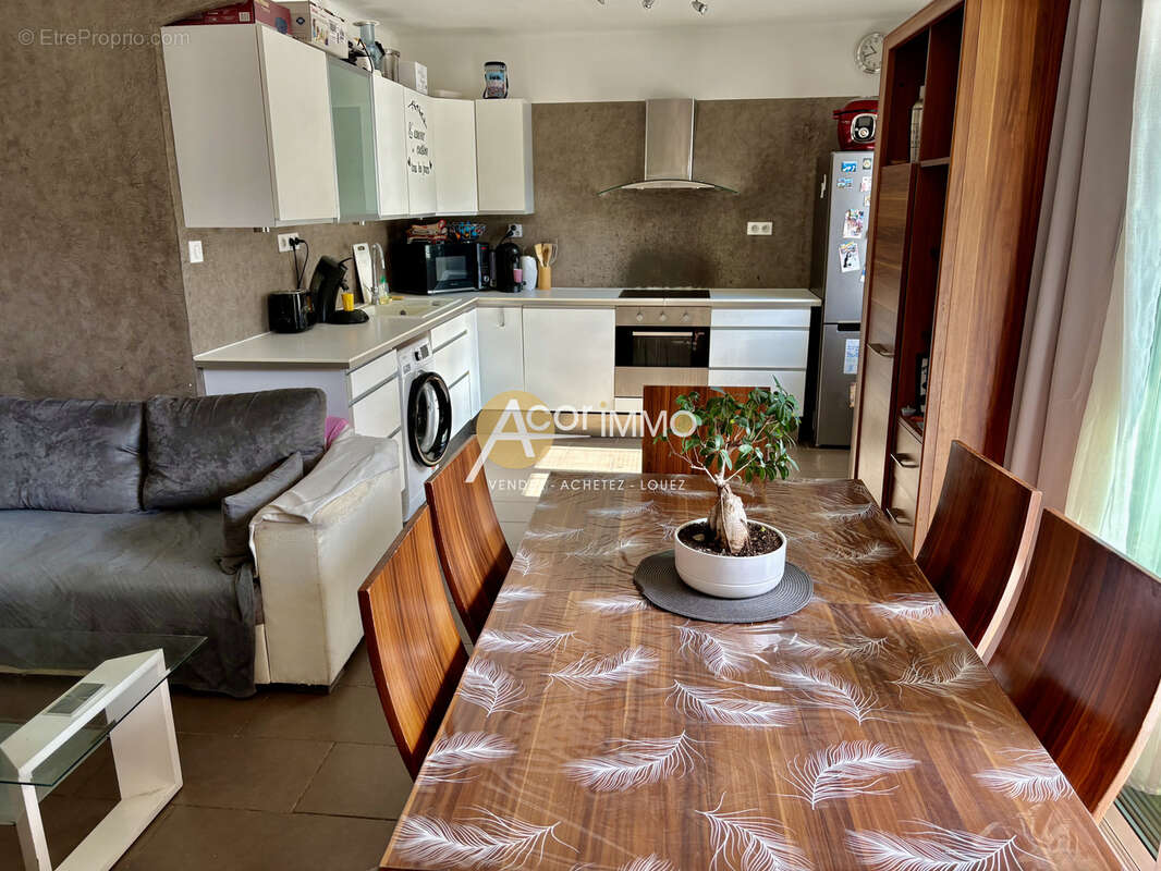 T4 72m2 entièrement rénové avec ascenseur   Résidence arborée   À deux pas de la gare de Toulon 242000 € - photo 7
