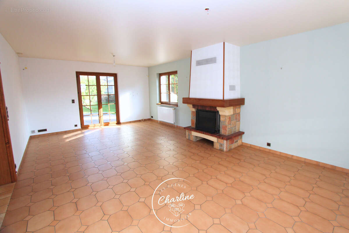 Maison à SAINTE-MARIE-AUX-CHENES
