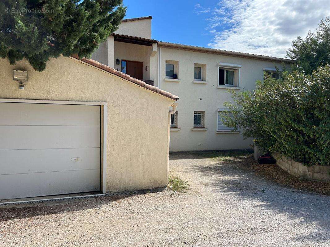 Maison à VAILHAUQUES