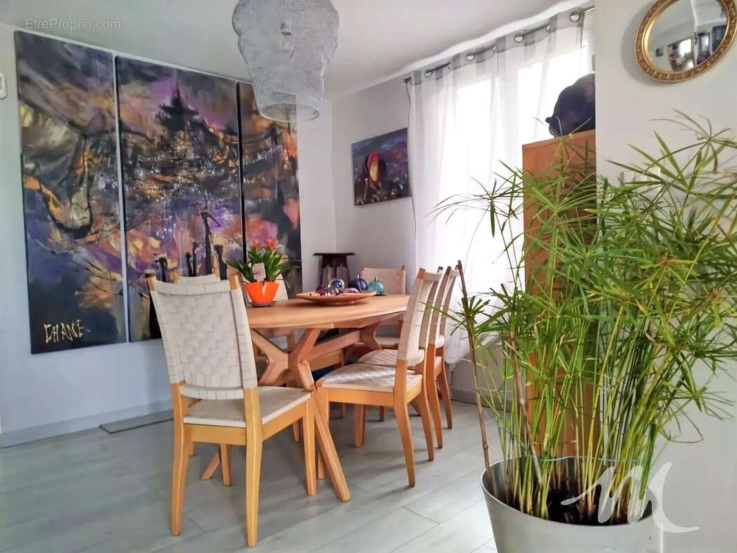 Maison à SAINT-MAXIMIN-LA-SAINTE-BAUME