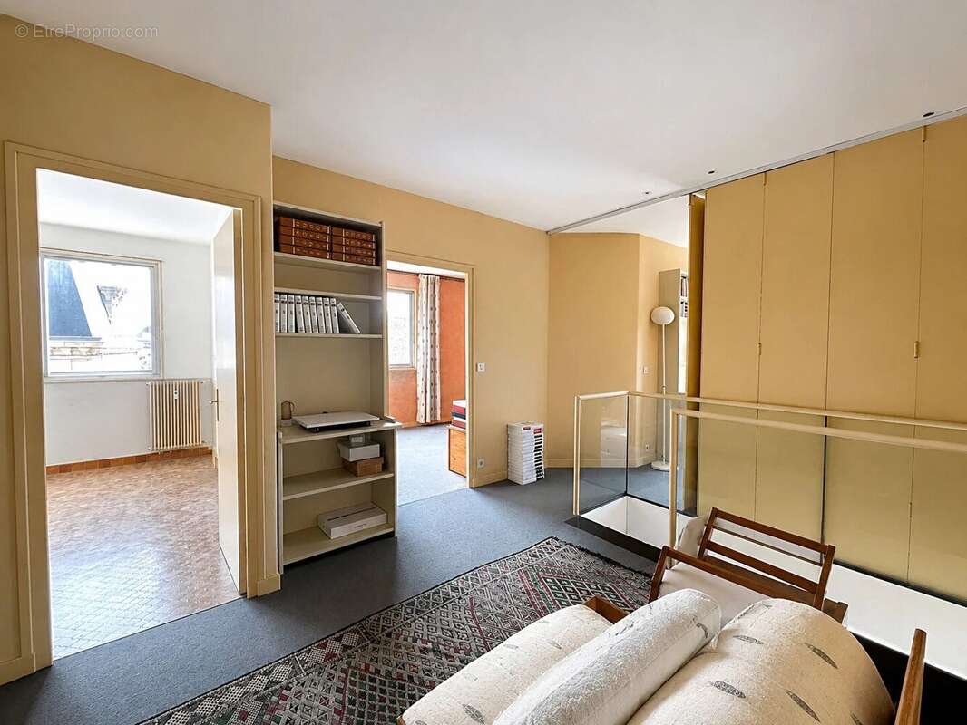 Duplex de 138 m² au coeur de ville, lumière, volumes et caractère - photo 5