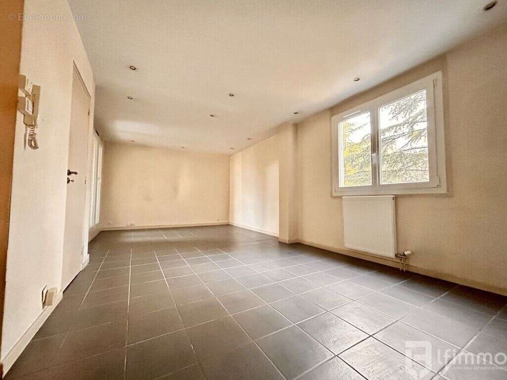 Appartement à FONTENAY-SOUS-BOIS