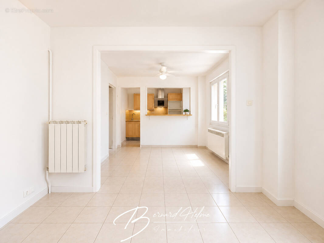Appartement à MARSEILLE-4E