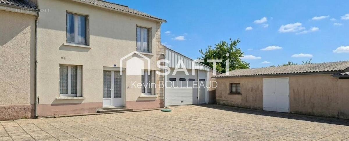 Photo 1 - Maison à VASLES