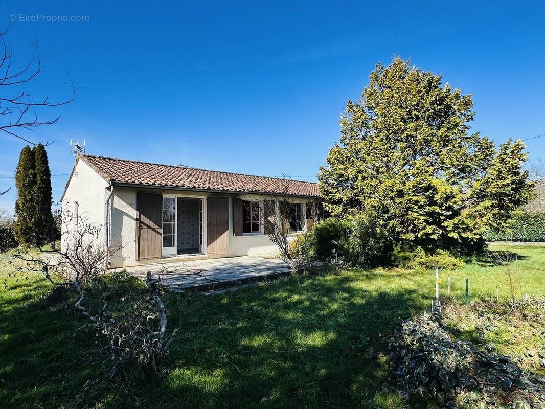Maison à PRAT-BONREPAUX