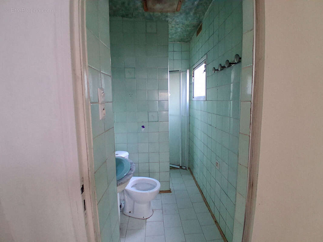 Commerce à MONTCORNET