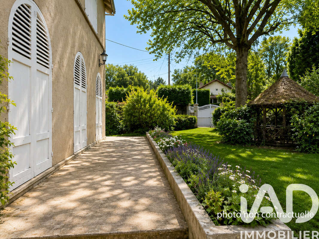 Photo 4 - Maison à LE MEE-SUR-SEINE