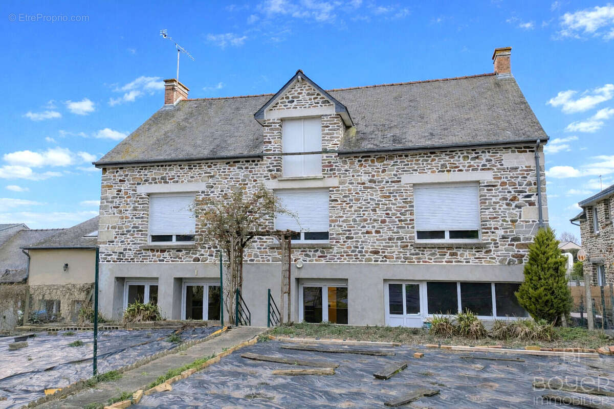 Maison à SAINT-M'HERVE