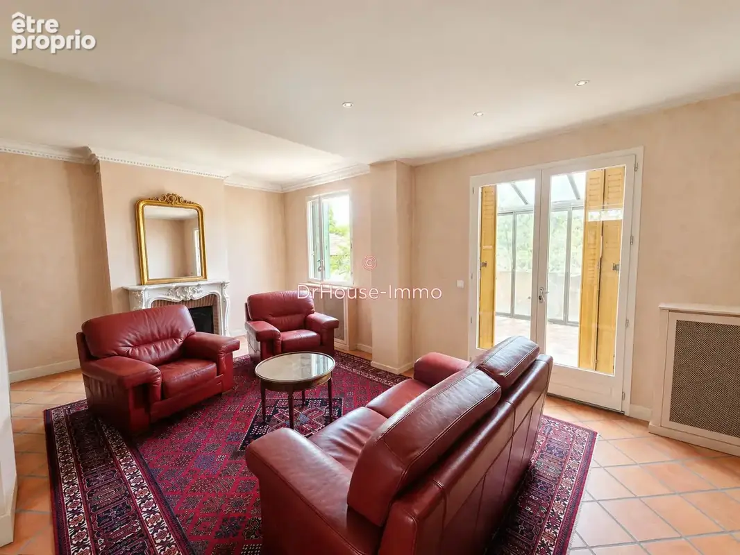 Maison 150 m² à Colombes  - photo 2
