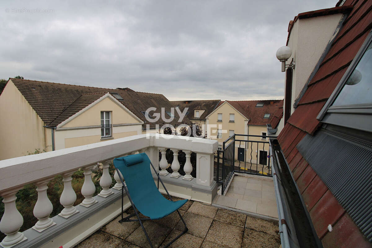 Appartement à MANDRES-LES-ROSES