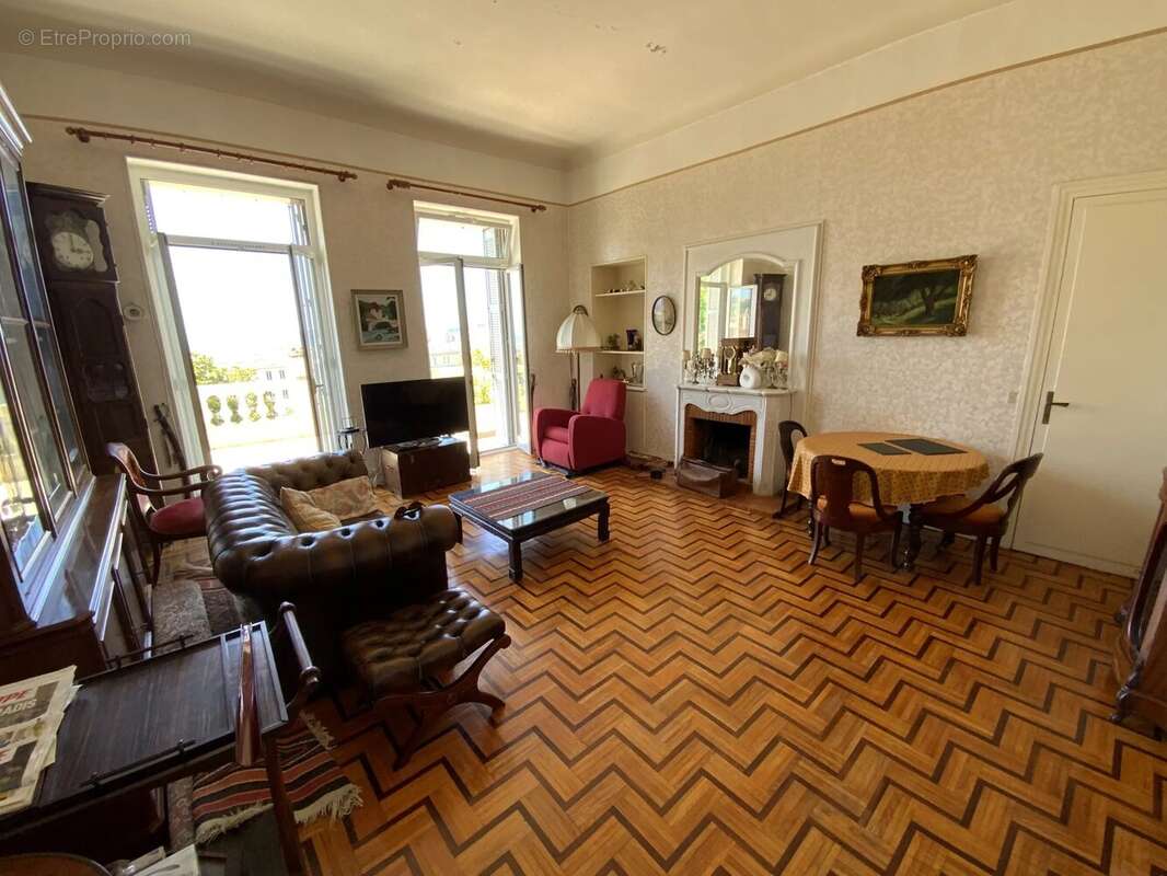 Appartement à MENTON