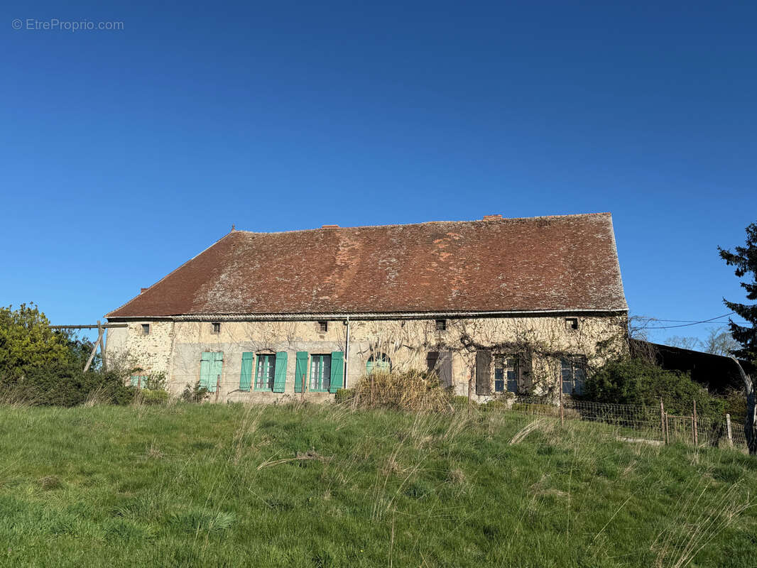 Maison à ARS-LES-FAVETS