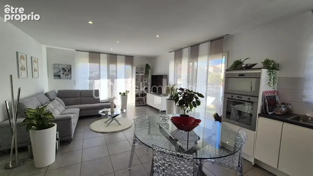 A vendre villa trois faces recente de 82m² sur terrain de 286m² a elne - en plain pied - deux chambres - garage - aucun travaux  - photo 3