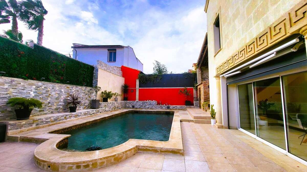 Photo 2 - Maison à MARSEILLE-16E