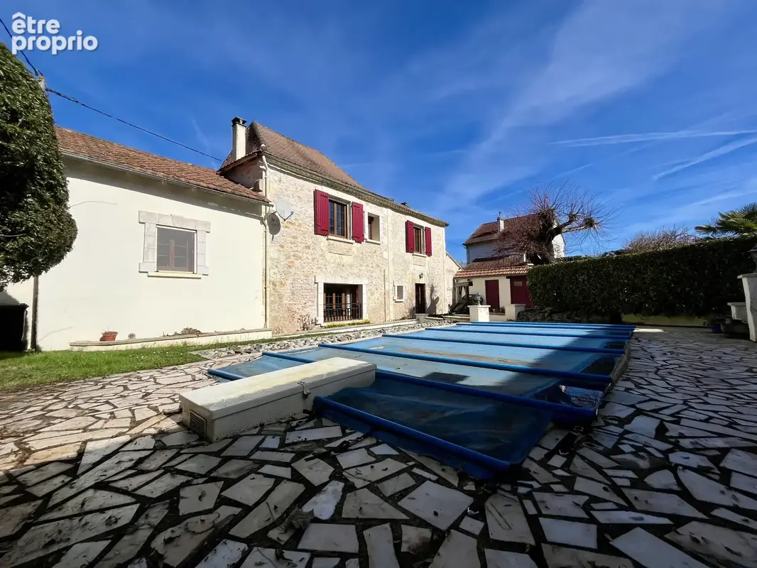Centre Vergt   Maison de caractère avec piscine - photo 19