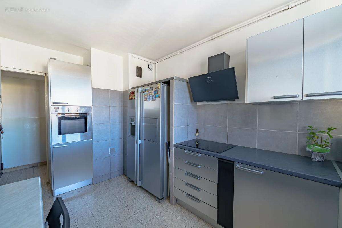 Appartement à MARSEILLE-14E