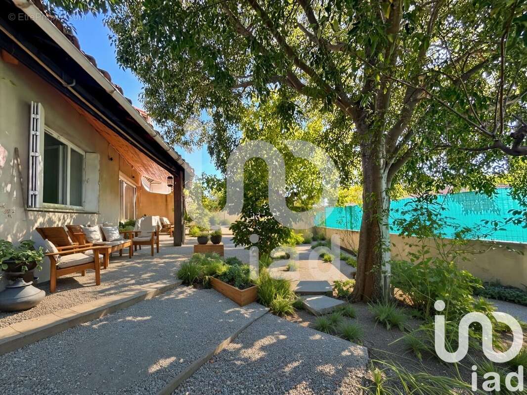 Photo 2 - Maison à NIMES