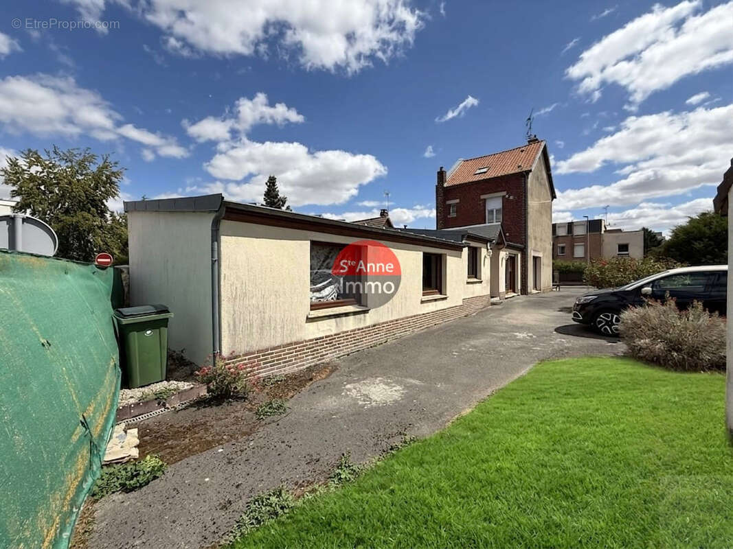 Amiens - quartier plein sud - 104m2 - t3 - cave - garage - jardin - cour - places de parking - photo 16