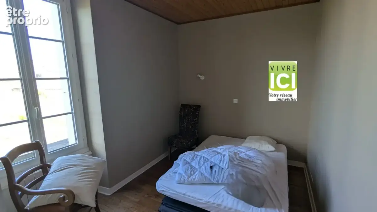 Maison centre  2 chambres  91 m² - photo 10