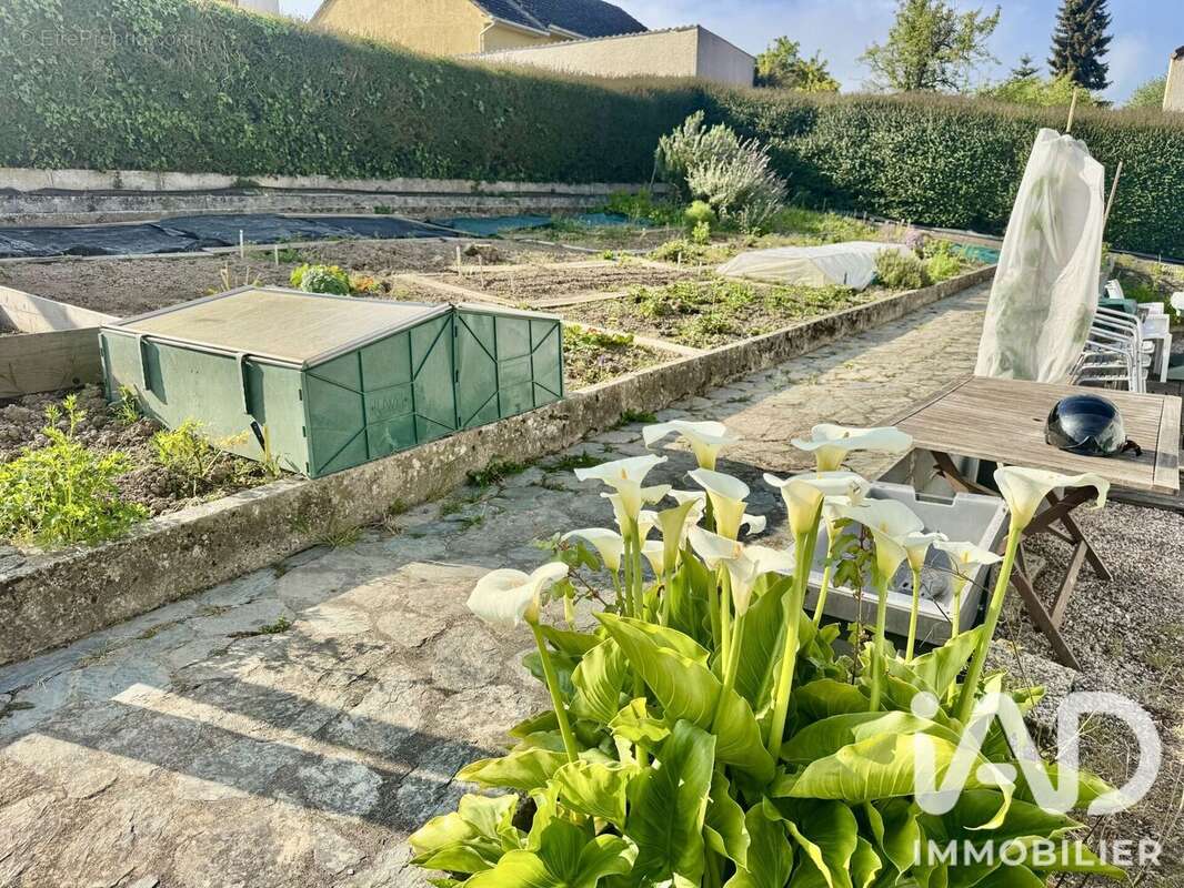 Maison 89 m² à Equeurdreville-Hainneville  - photo 4