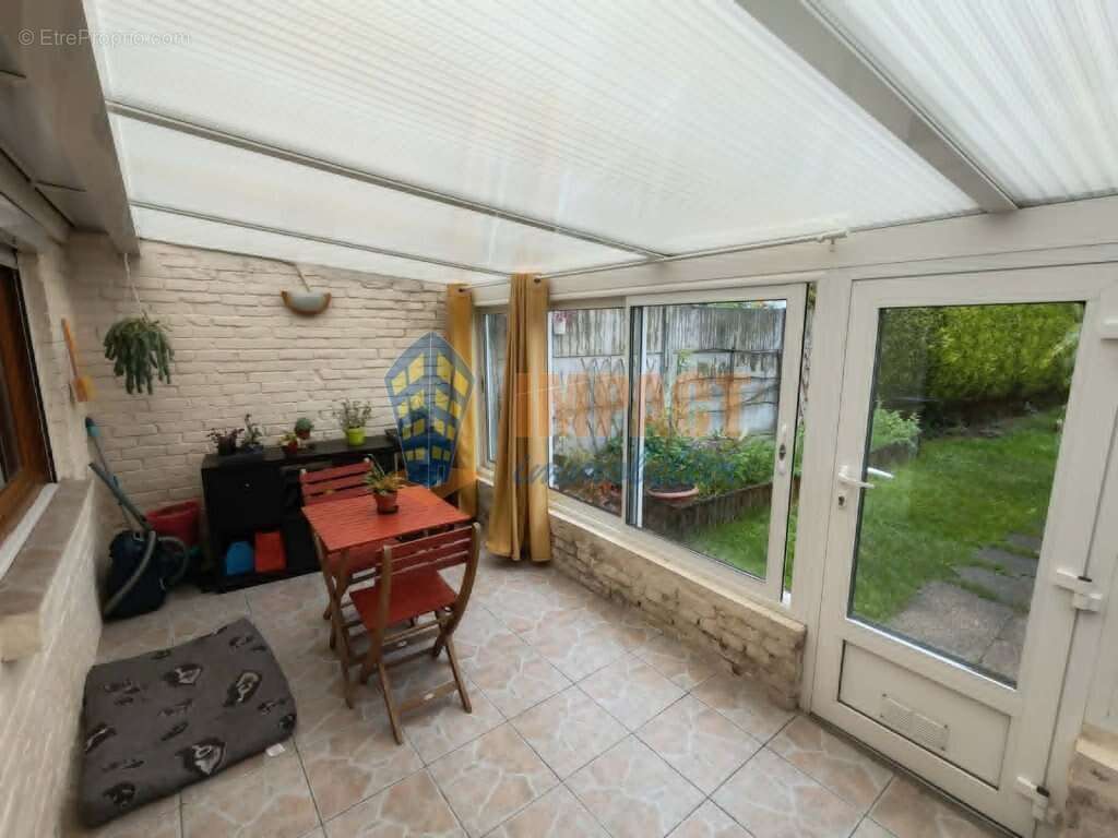 Maison à EMMERIN