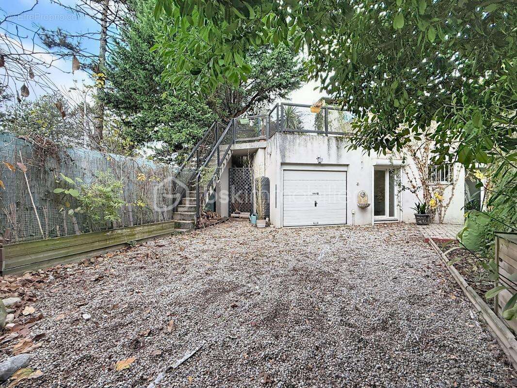 Maison à SAINT-MARTIN-D&#039;HERES