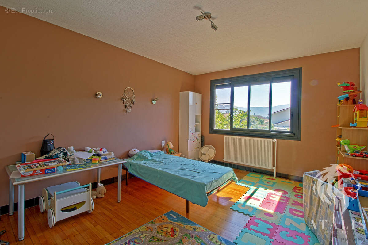 Maison à SAINT-HILAIRE-DU-ROSIER