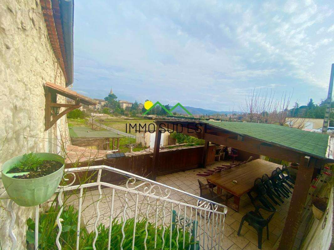 Maison à LAVILLEDIEU