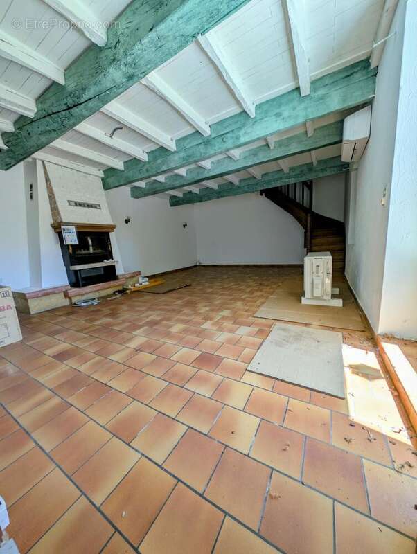Maison 227 m² à Saint-Antoine-De-Ficalba  - photo 2