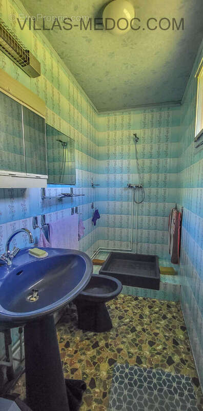 Maison à VENDAYS-MONTALIVET