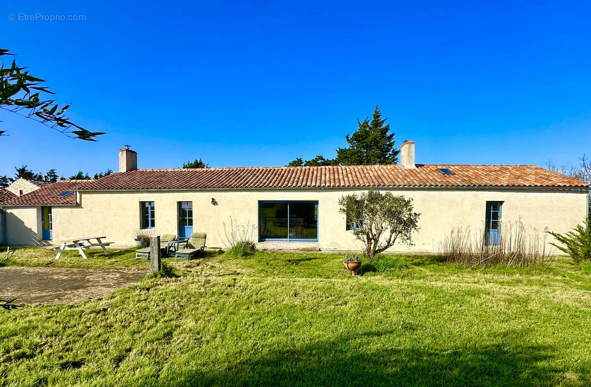 Maison à BOUIN