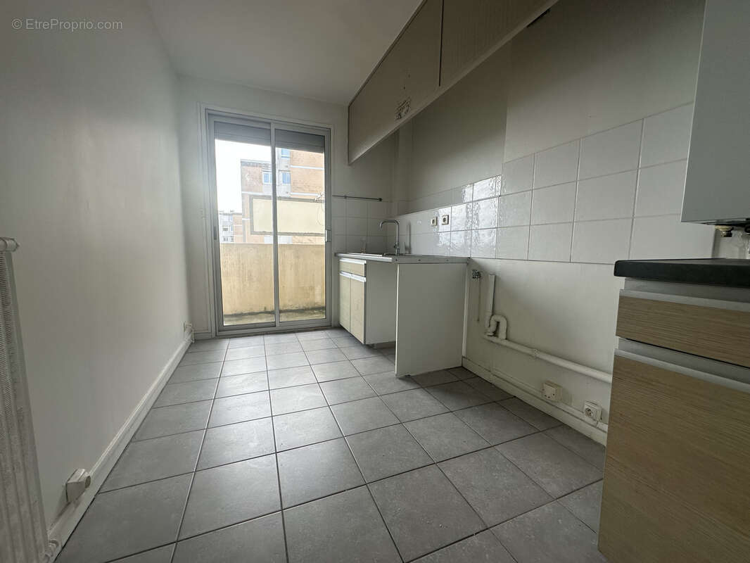 JOLIMONT / ARGOULETS - Appartement 3 pièces de 59m2 en dernier étage - Terrasse - 169 500 € - photo 5