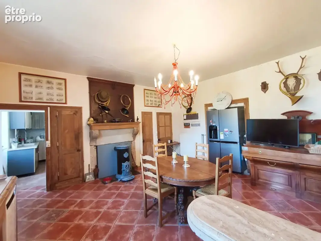 Château du XVIᵉ siècle à Aigurande - 600 m² habitables - 9 ha de prairies et bois – Pays de George Sand Indre (36) 599 000 € - photo 7