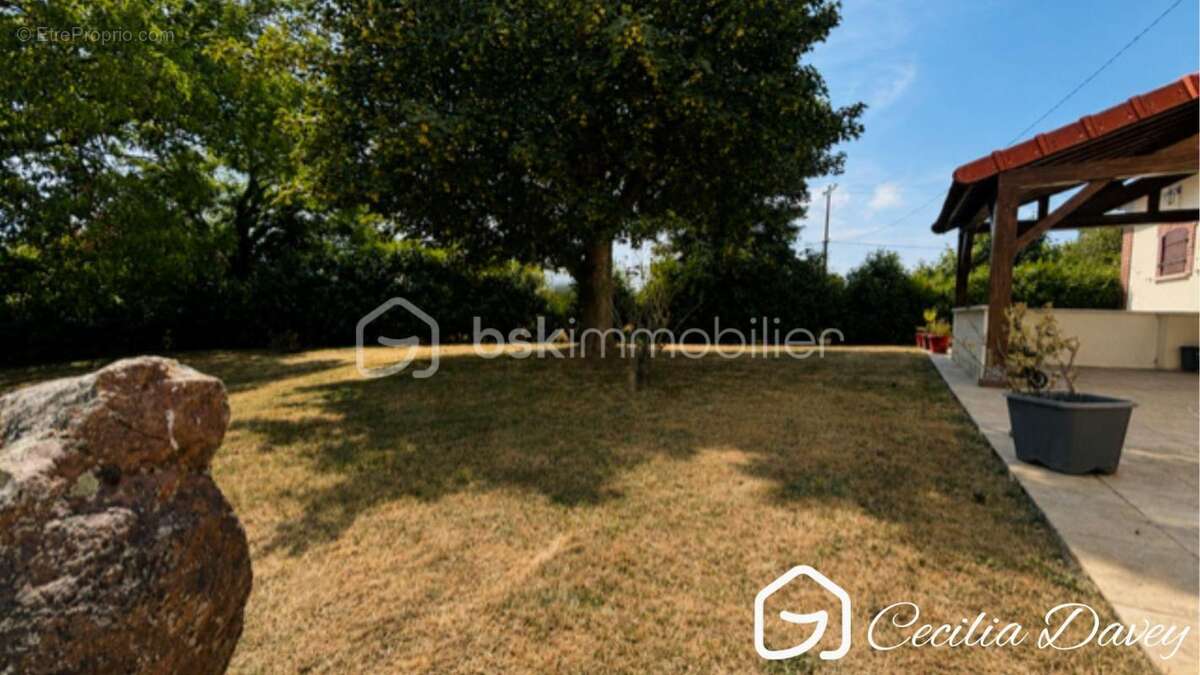 *** Nouveauté : Véritable coup de cœur pour cette propriété de caractère rare, mêlant authenticité, confort et sérénité, offrant - photo 7