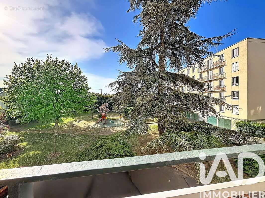 Photo 2 - Appartement à RUEIL-MALMAISON