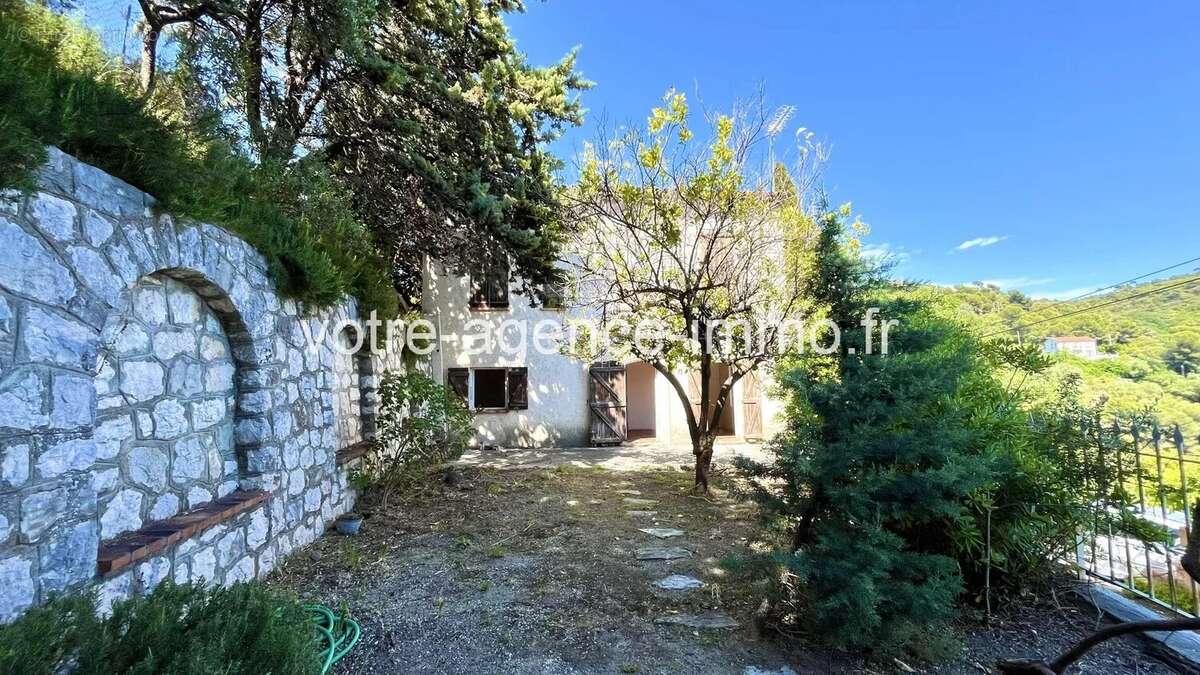 Maison 4/5 pièces Saint Pancrace / Vue mer / Jardin / Garage - photo 3