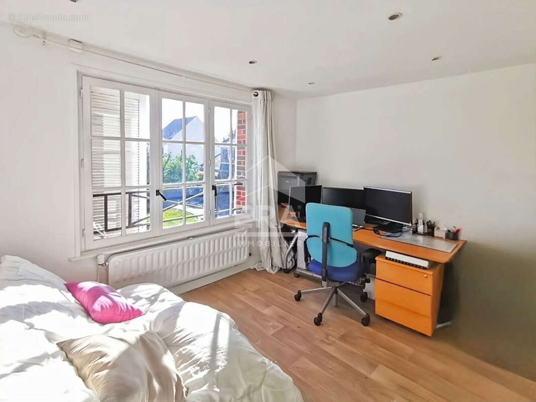 Maison à COMBS-LA-VILLE