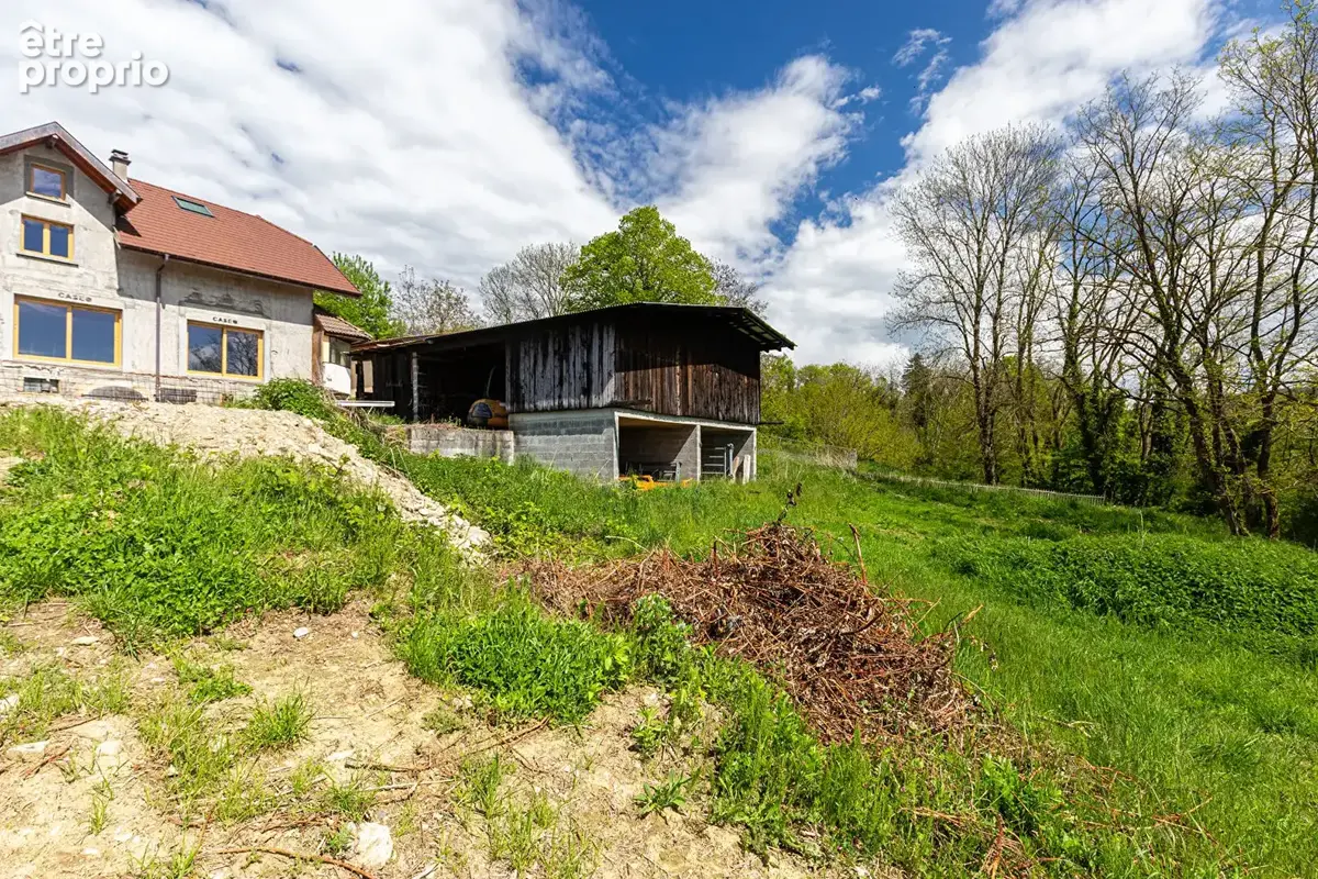 "cyprès" - thusy - a vendre en exclusivite - corps de ferme a renover 291m2 et annexes garage, caves & hangar 115m2 - toiture re - photo 5