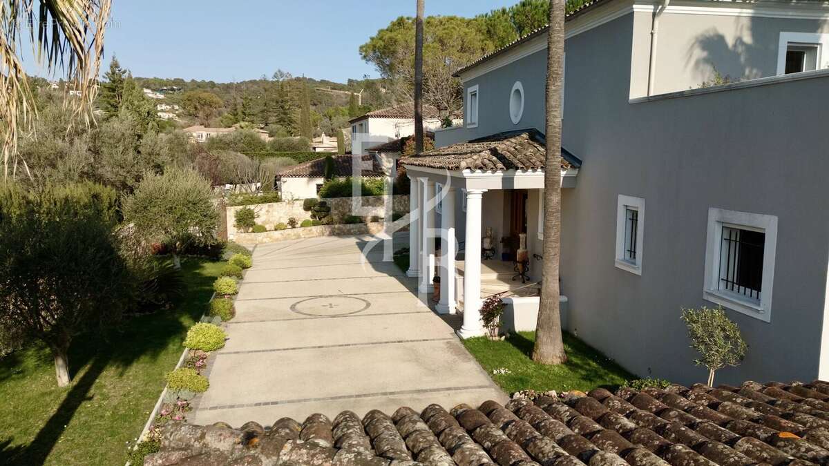 Maison à MOUGINS