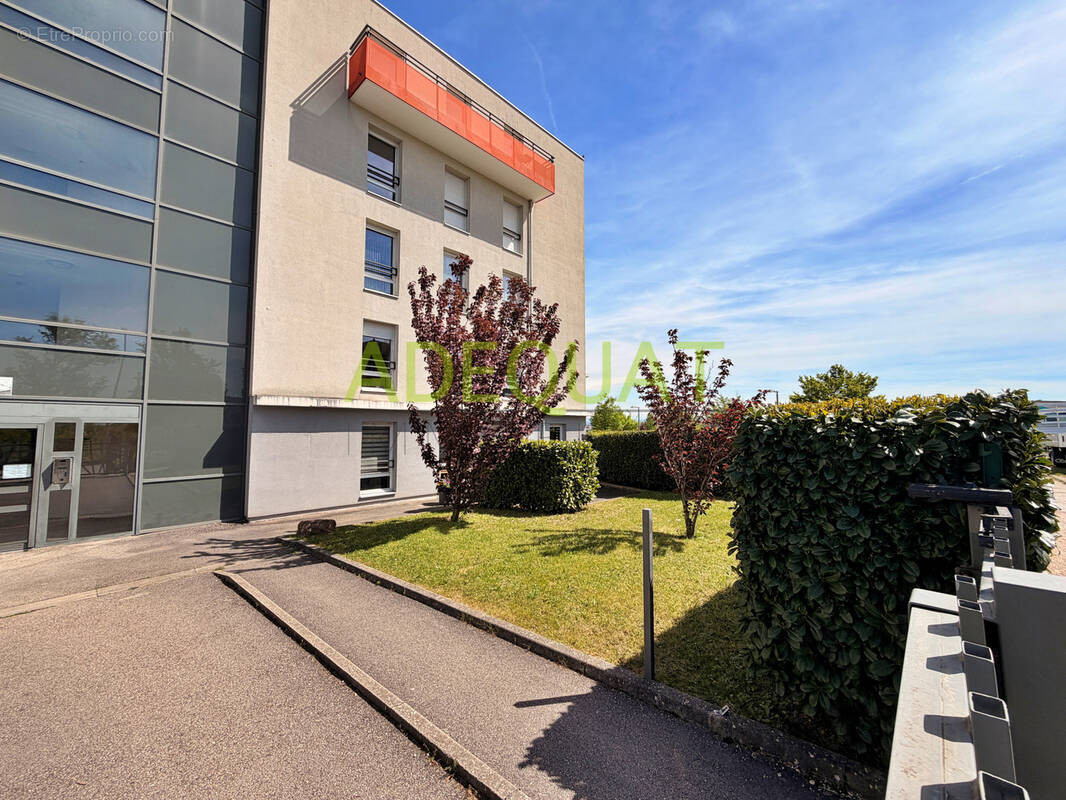 Appartement à L'ISLE-D'ABEAU