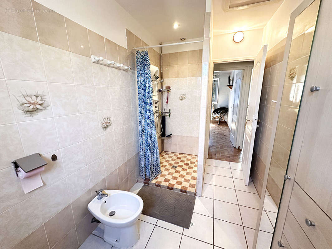 Maison à L'ISLE-SUR-LA-SORGUE