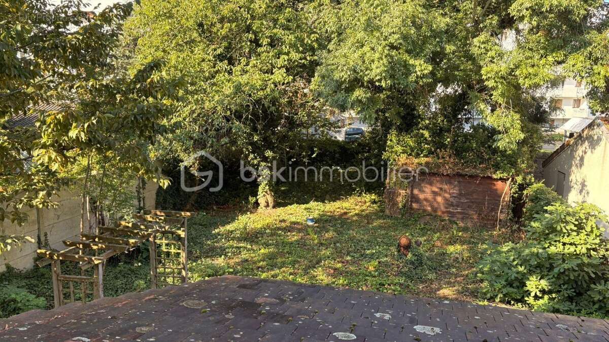 Maison à COMBS-LA-VILLE